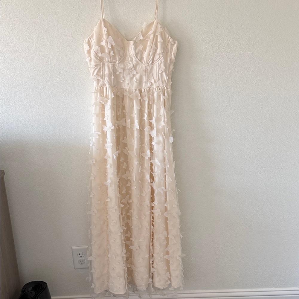 Elegant Cream Maxi Dress